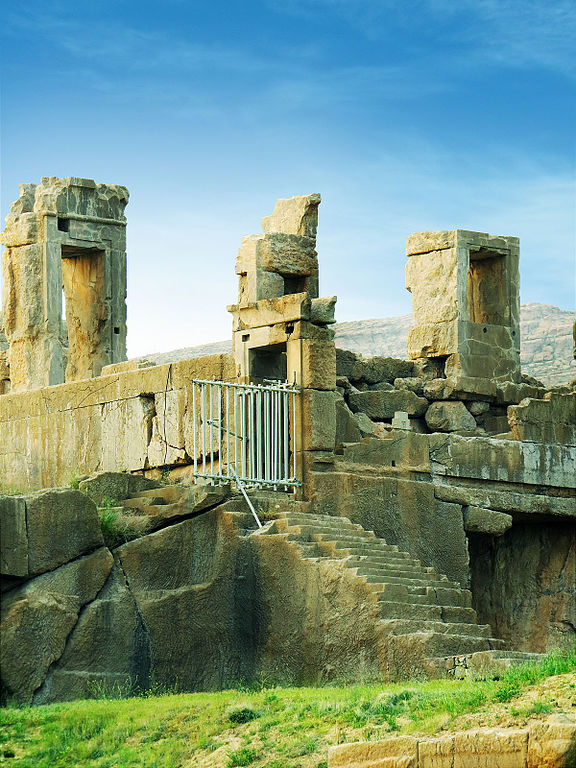 images/Persepolis_east_side-02_at_spring.jpg